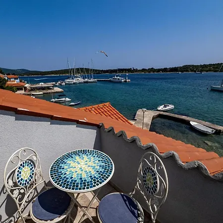 By The Sea Ilovik, Losinj - 25973 Ilovik